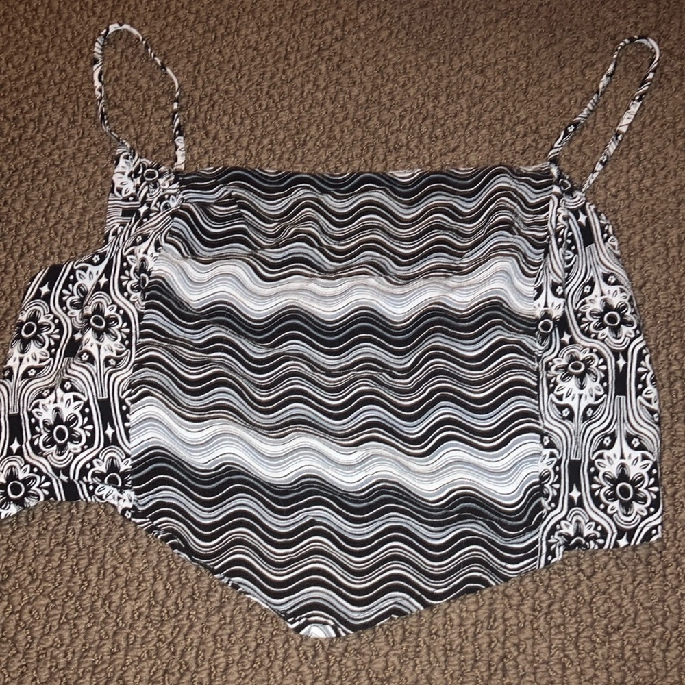 Trippy cute crop top